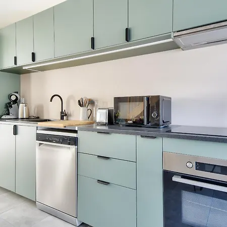 Belle Maison Pour 8 - 300m De La - Terrasse Vakantiehuis *