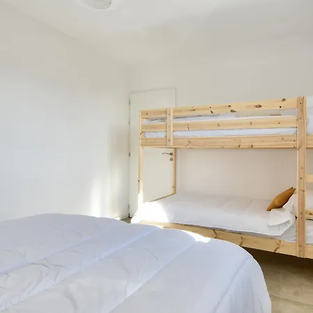 Belle Maison Pour 8 - 300m De La - Terrasse *