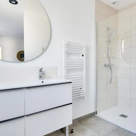 Belle Maison Pour 8 - 300m De La - Terrasse La Guérinière